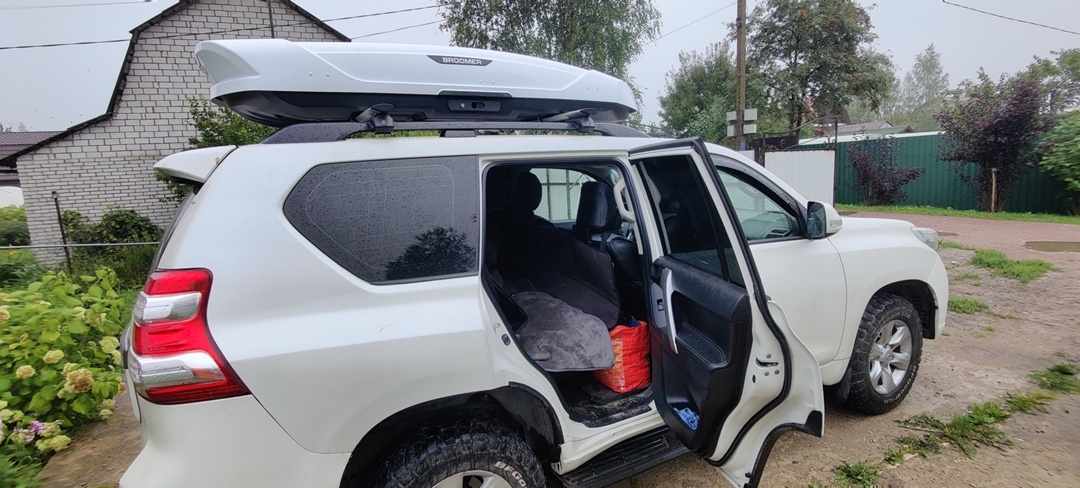 Корсу видишь? а она уже там )))