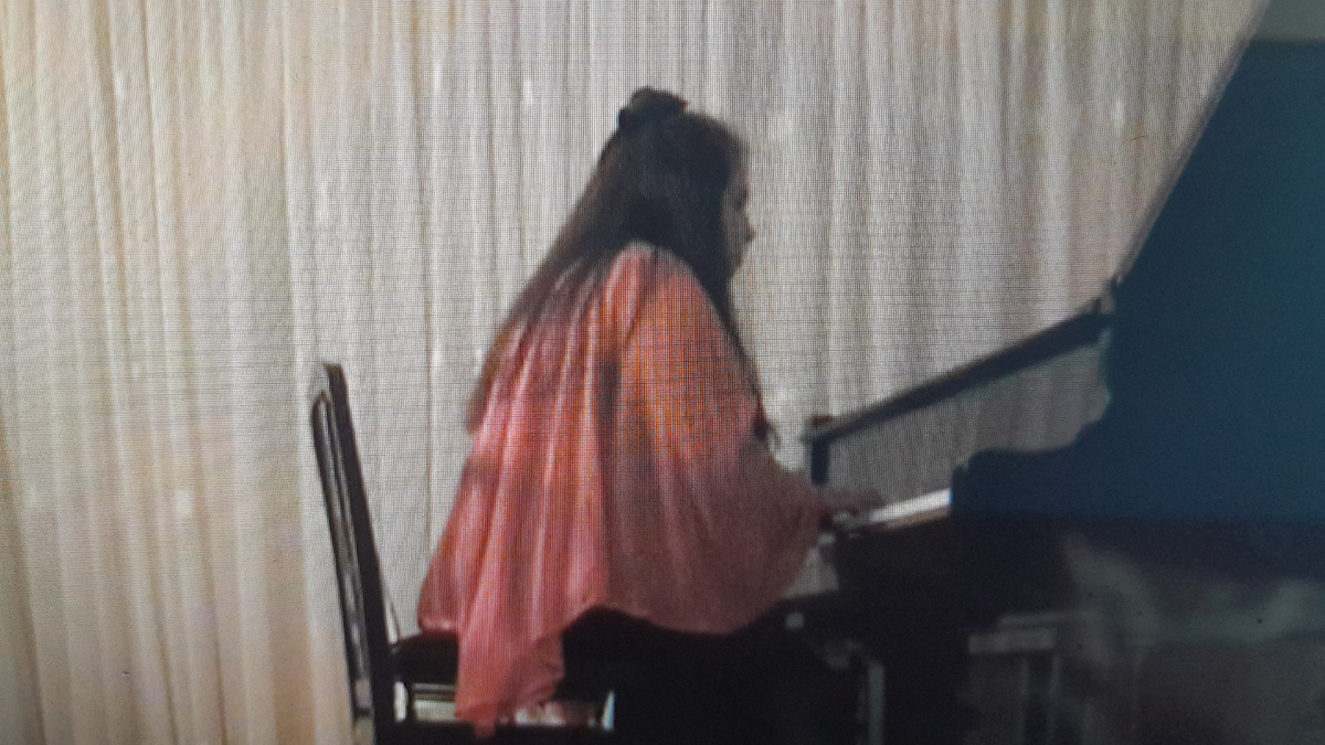 Ирина Одарчук Паули - музыкант-пианистка, композитор, писатель, поэт и многое другое...