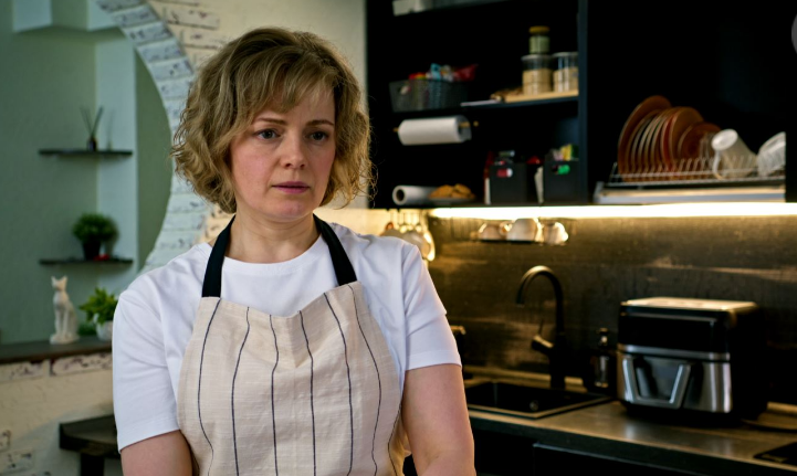 Кадр из сериала "Счет за нелюбовь" (2025)