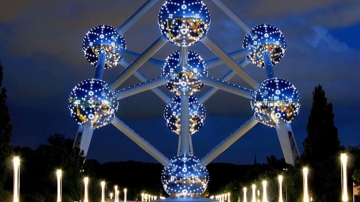 Атомиум, Брюссель (Бельгия) →