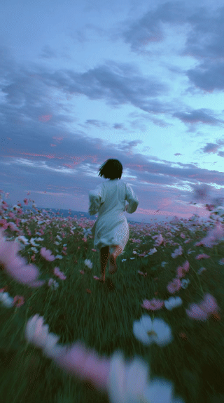 Тайна женского рода: Сила без позолоты: Как отличить уверенность от высокомерия и обрести подлинную внутреннюю опору. Лабораторий Лазарева А.С.