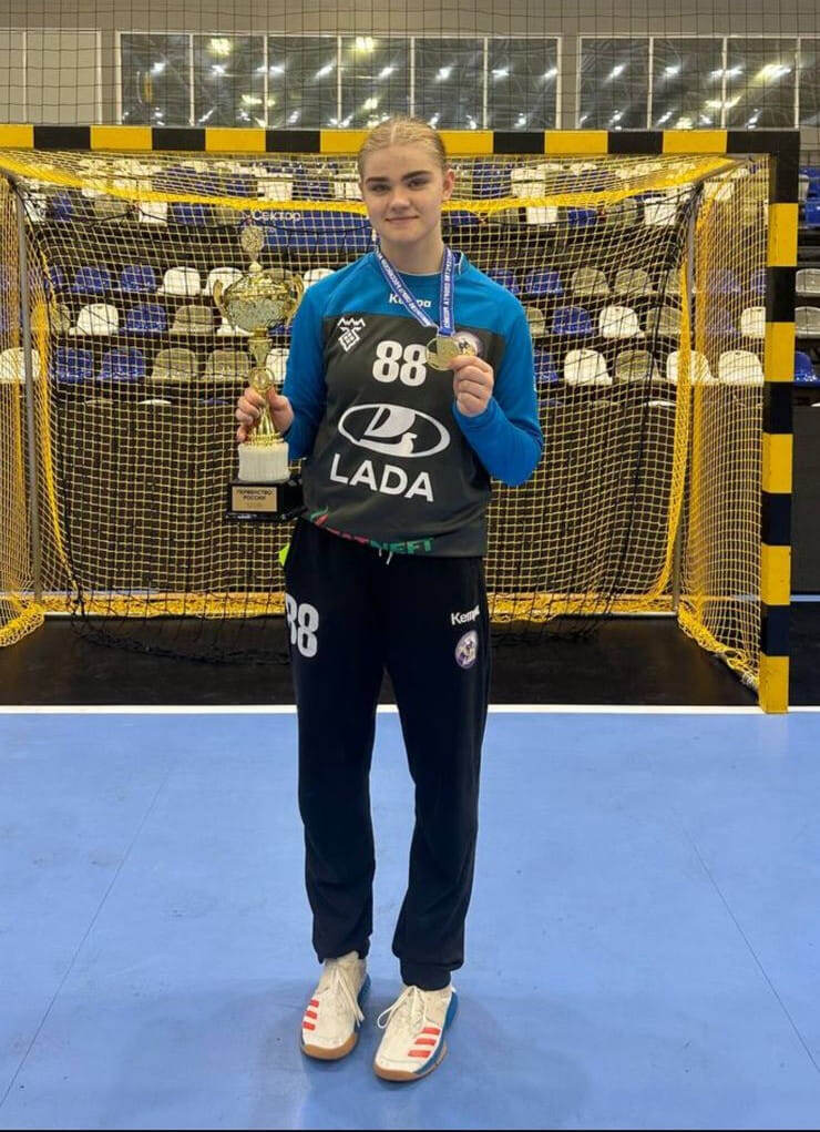    С золотом за победу в первенстве России: "Получился просто завораживающий финальный матч"