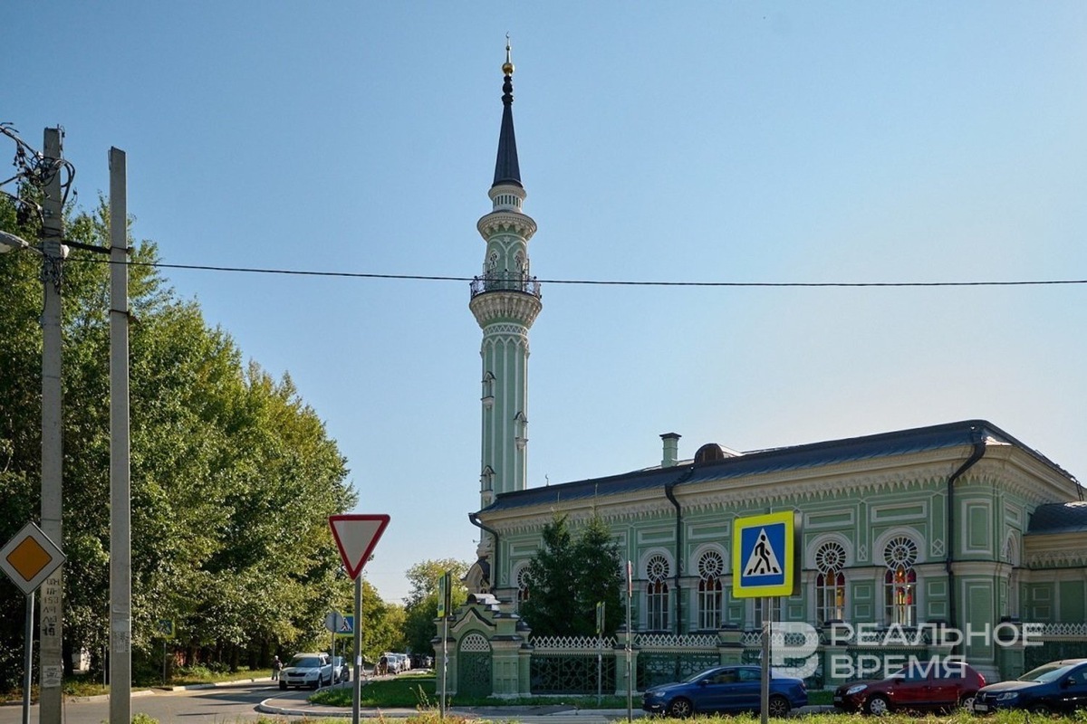    Не будем забывать, что от Нижнего Кабана легко выйти, к примеру, к Азимовской мечети. Динар Фатыхов / realnoevremya.ru