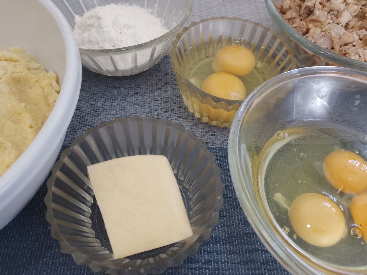 Ингредиенты для приготовления картофельных котлет