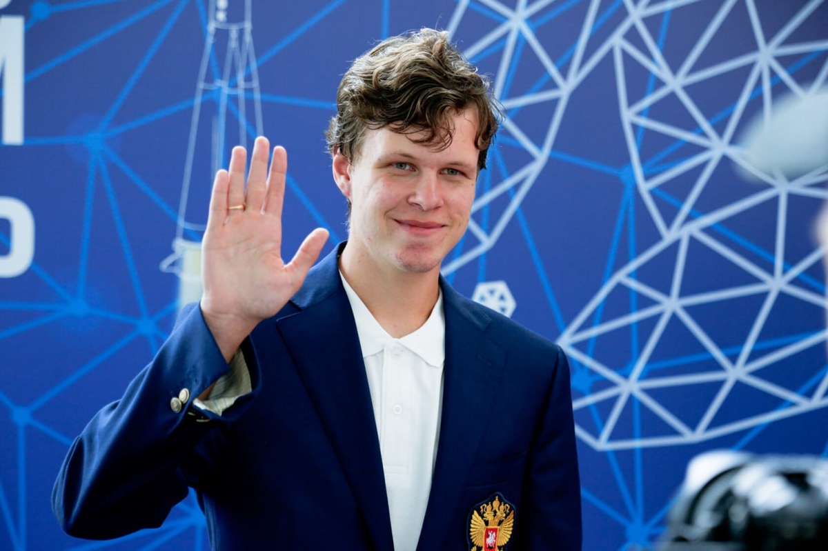 Двукратный чемпион России среди мужчин (2023-2024 гг.) Владислав Артемьев.