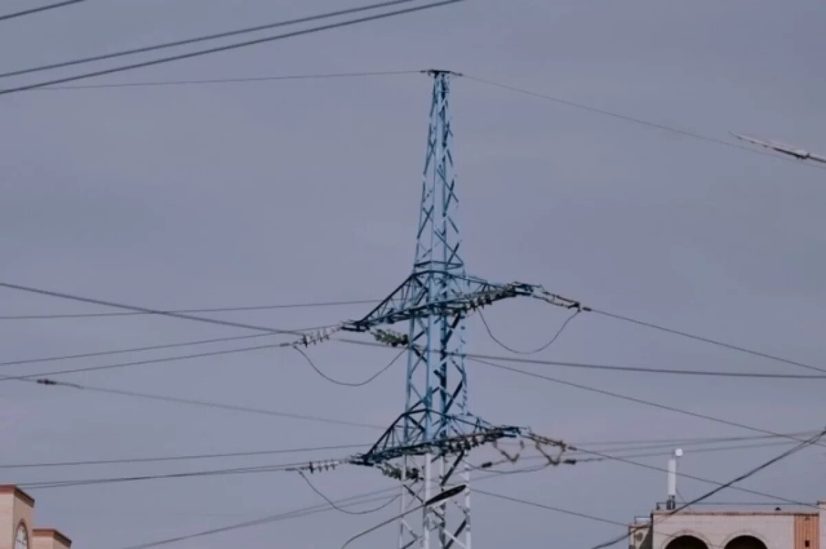    Электроснабжение в Якутске и окрестностях прервано из-за порывистого ветра