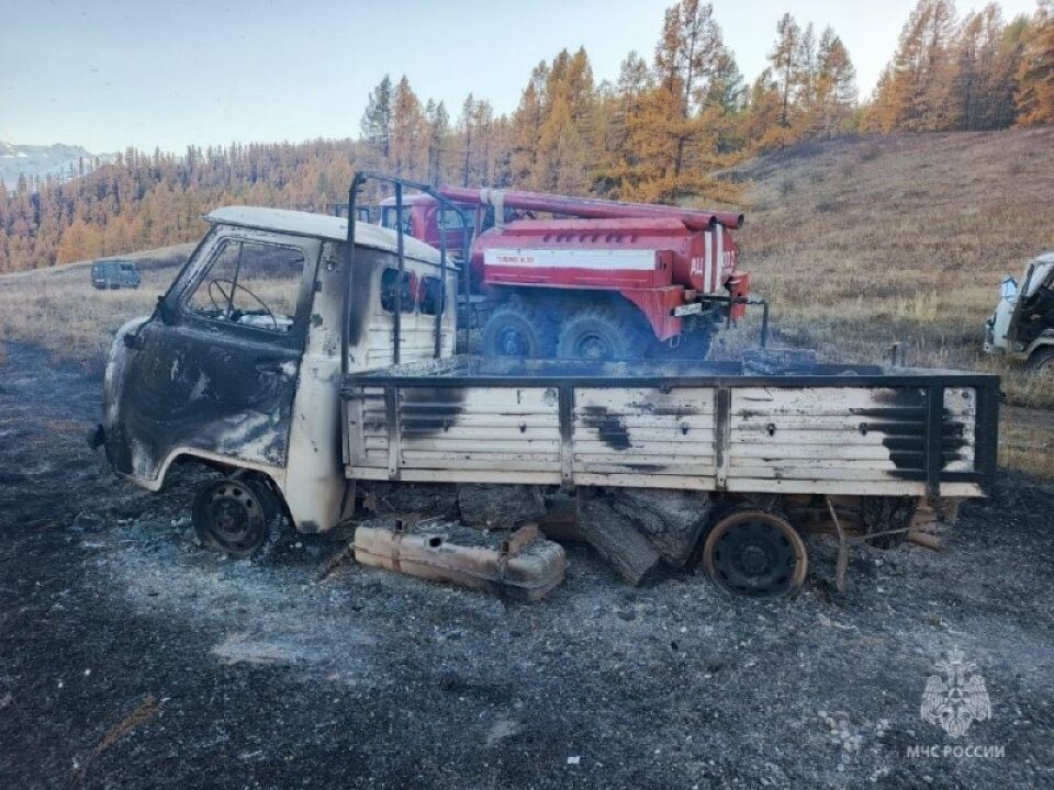    Ландшафтный пожар в Кош-Агачском районе Республики Алтай. Источник: ГУ МЧС России по Республике Алтай
