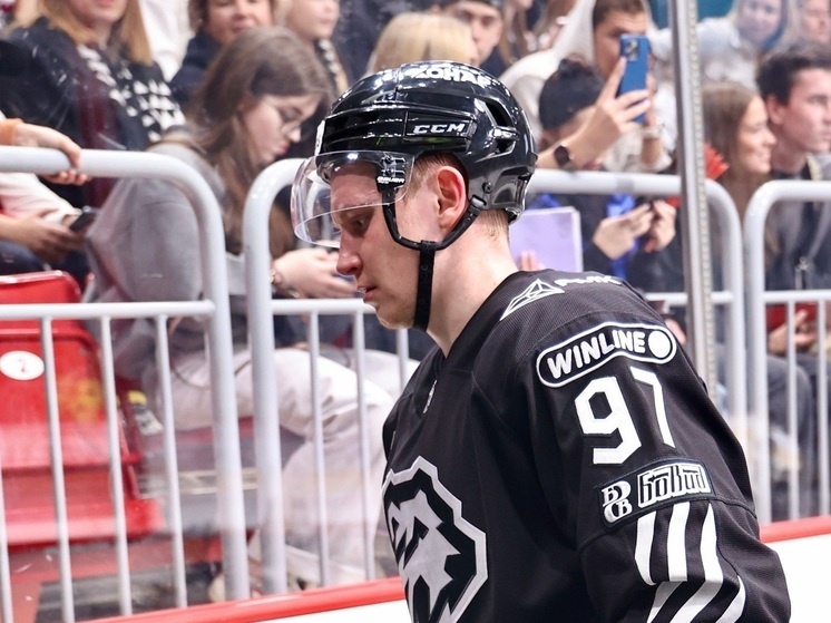     Среди нападающих КХЛ с наиболее точными передачами назван форвард "Трактора" Василий Глотов. Фото Юлии Боровиковой ("Вечерний Челябинск").