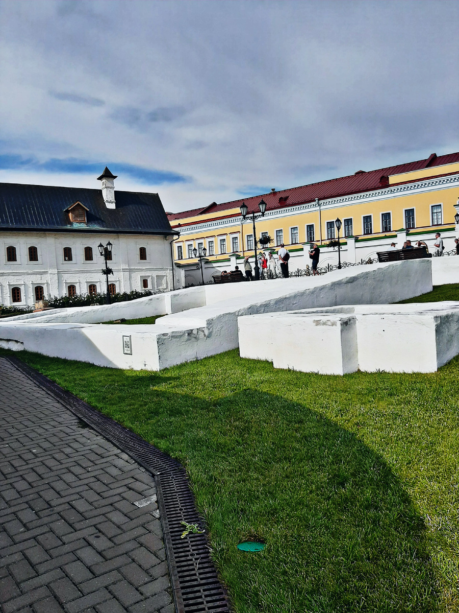 Территория Кремля в Казане 