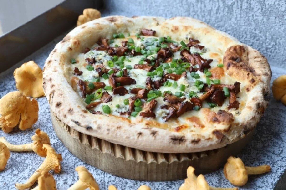    Диетолог Селезнева объяснила, кому нельзя есть пироги и пиццу