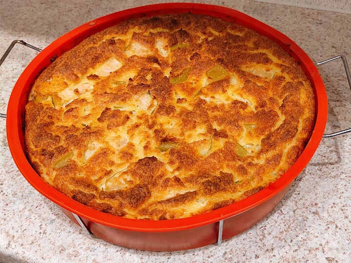 Творожная запеканка с яблоками