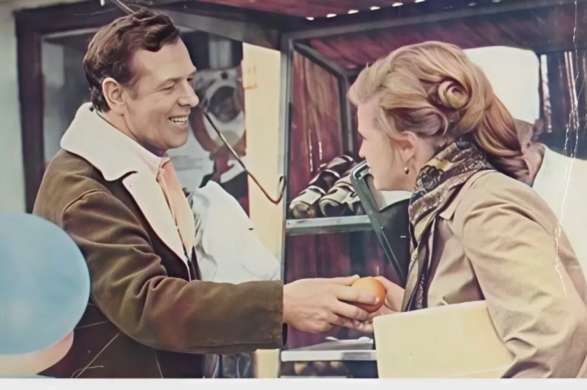    Кадр из фильма. Актеры Георгий Жженов и Галина Польских.