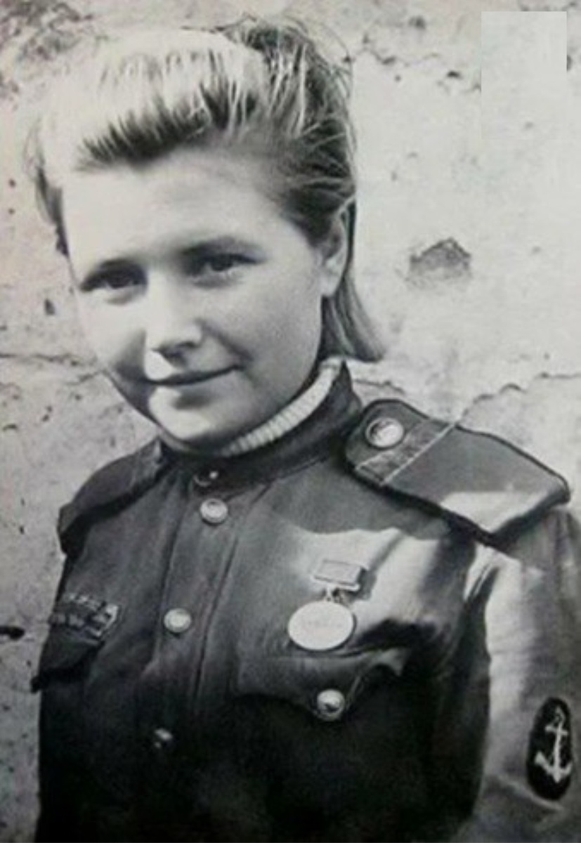 Екатерина Михайлова осень 1943г