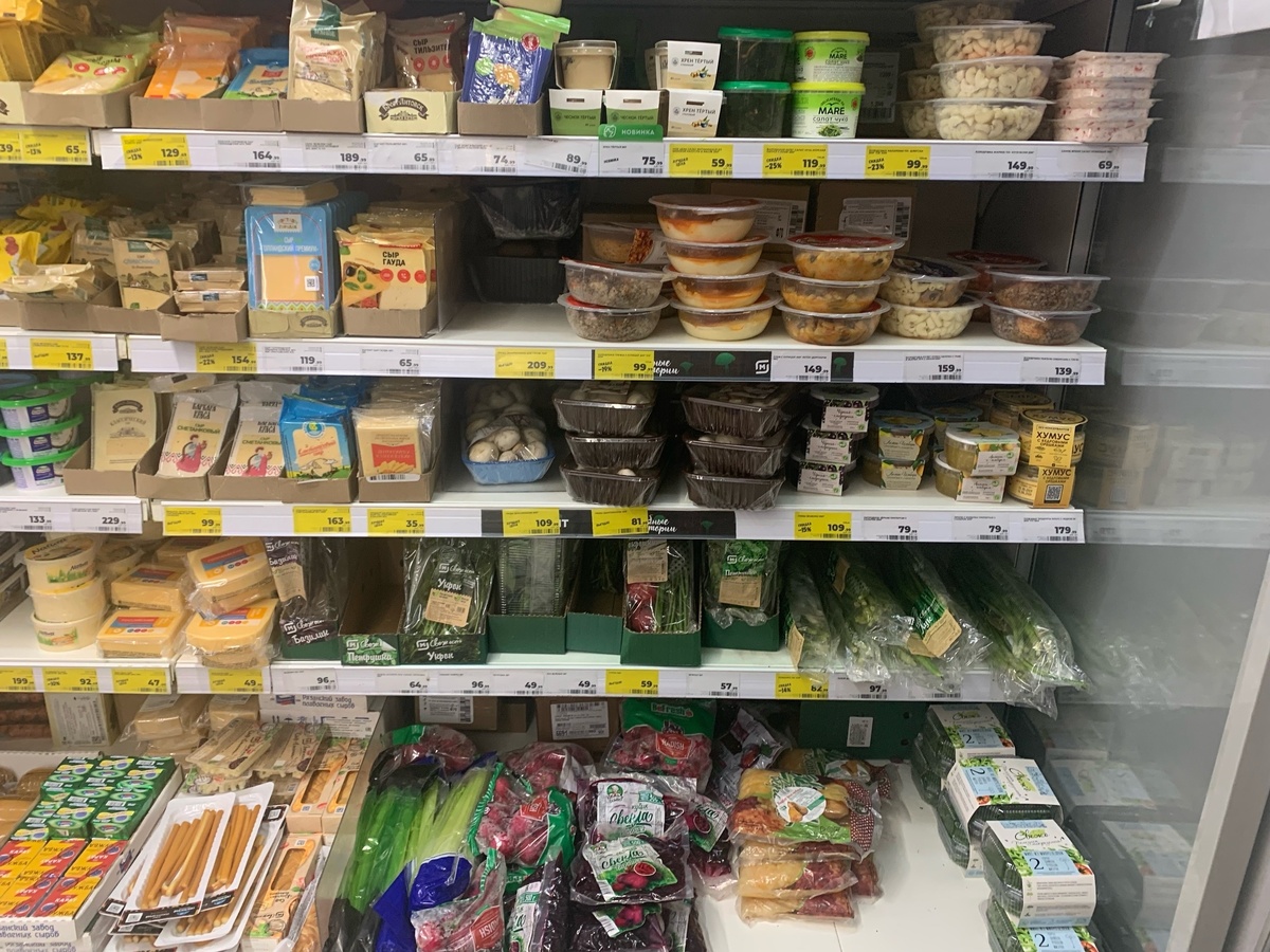    Еда из Светофора, которую я никогда не стану покупать и есть. Надеюсь