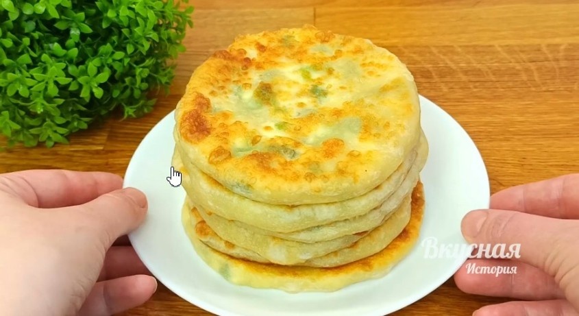 Надоела каша и яичница на завтрак? Обалденные лепешки - тесто за 5 минут и моментальная начинка.