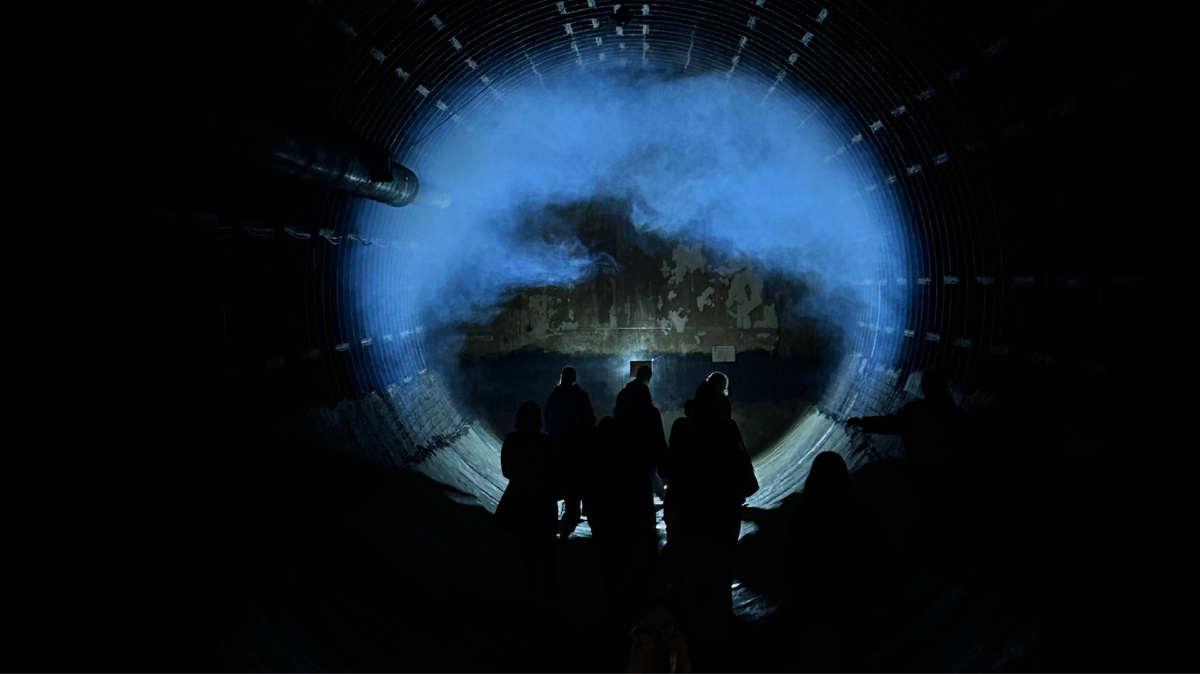 так выглядит бункер, когда в нем гасят свет