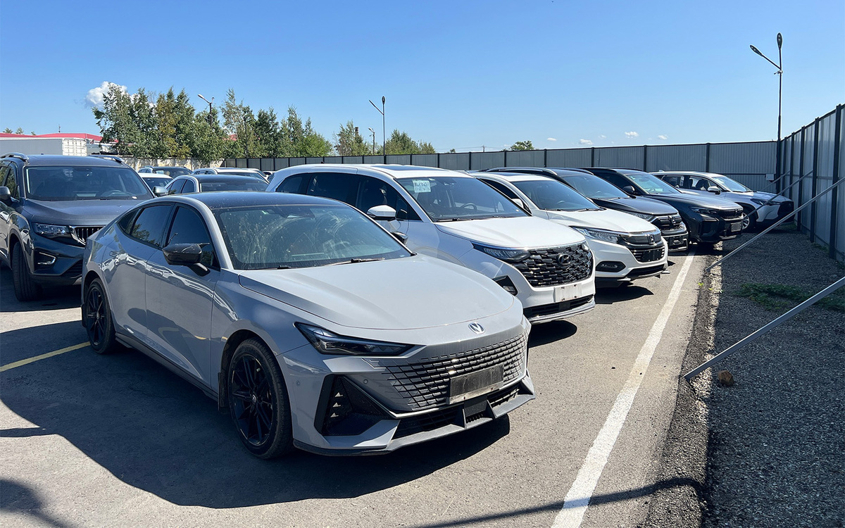 Федеральная таможенная служба России📷Финальная сумма растаможки зависит от возраста автомобиля, объема двигателя и статуса ввозящего