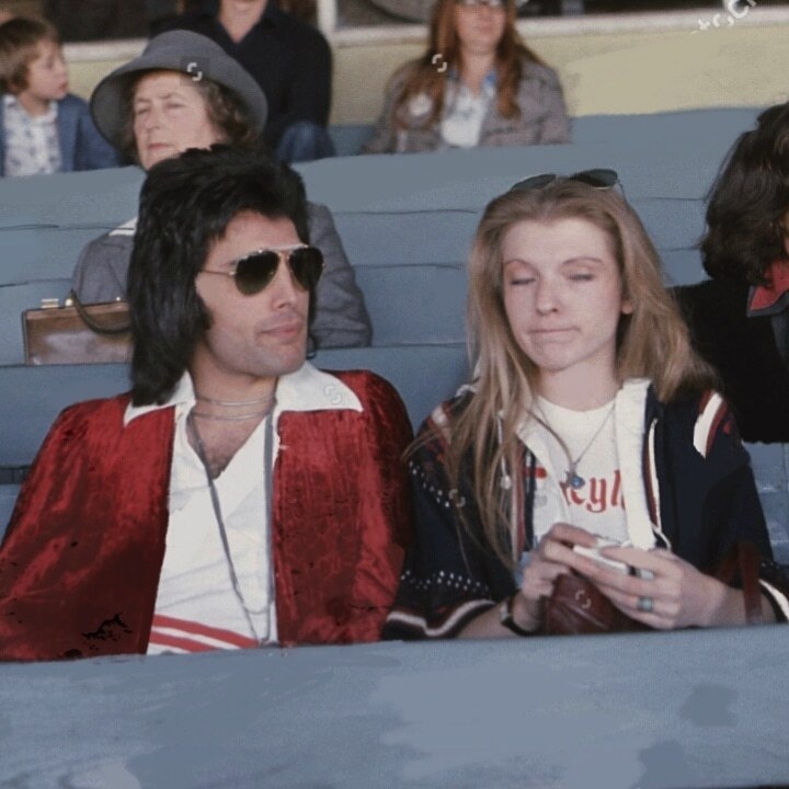 На руке волшебное кольцо