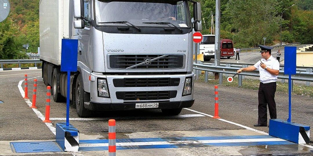Невесомая проблема: почему автоматические весы на дорогах превратились в источник коррупции?