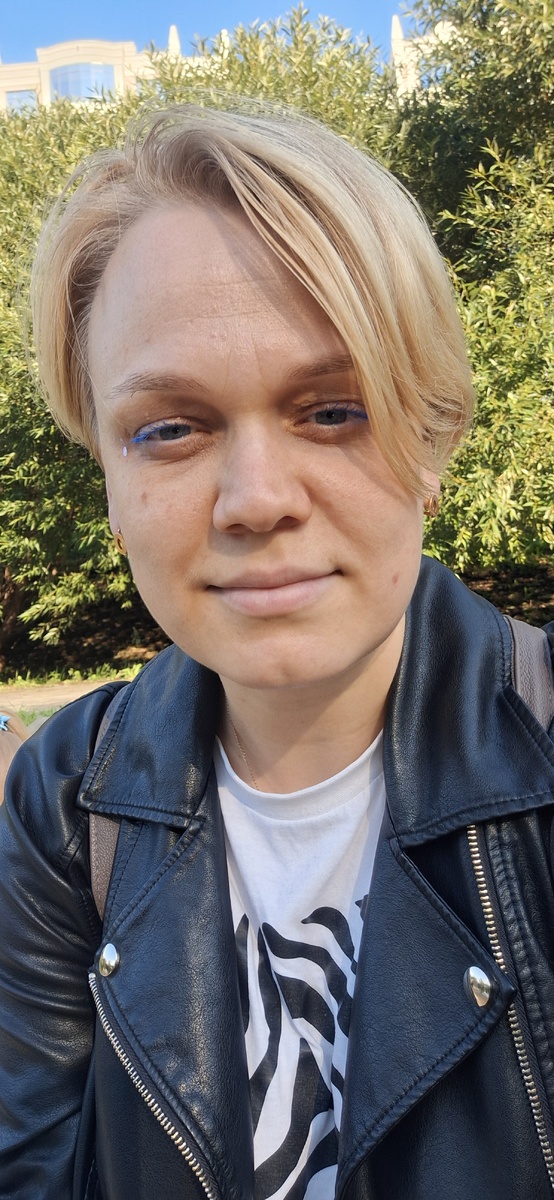 Привет. Меня зовут Светлана - я автор этого канала. Здесь - общаемся на "ТЫ".