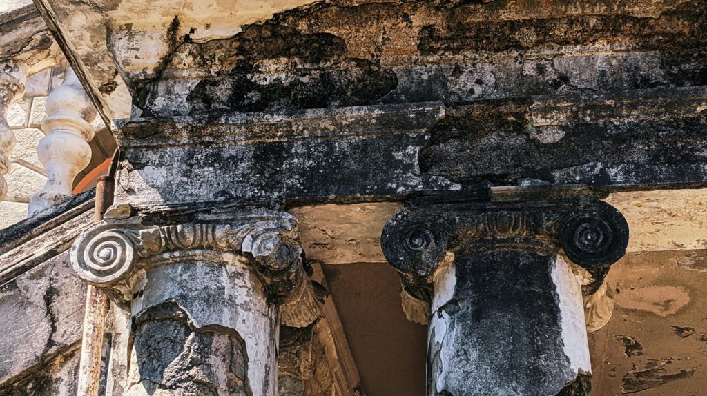     «Все эти слова — правда, но вы все равно — глупцы». Отрывок из книги «Песнь Итаки» Екатерина Кудрина