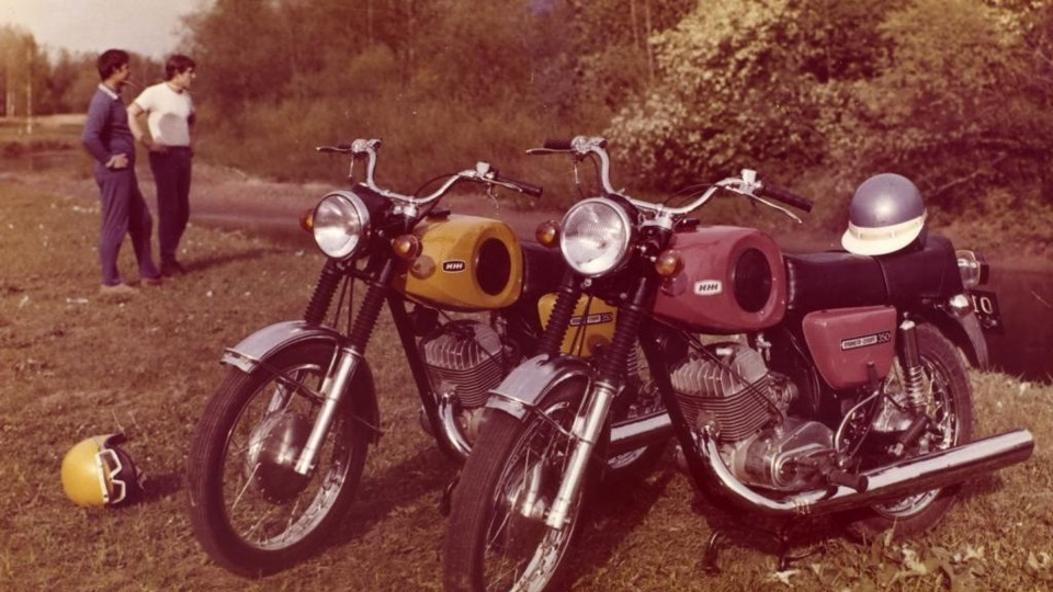 Копеечный бензин: На чем и за сколько ездили байкеры в СССР