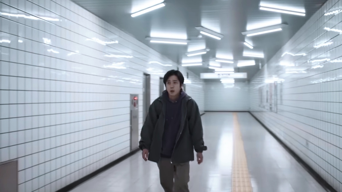 Кадр из фильма "Выход 8" (2025)