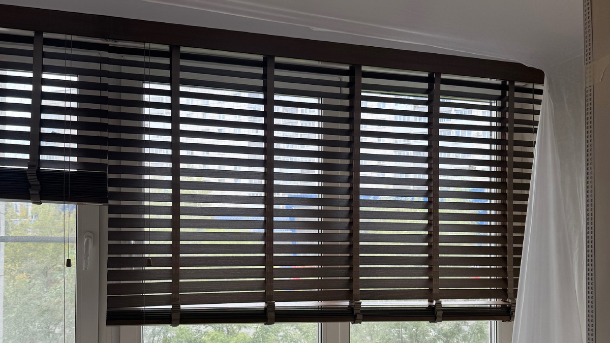 Деревянные жалюзи с Алиэкспресс на лоджии