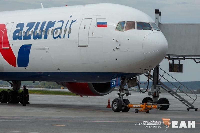    ЕАН. Самолет авиакомпании Azur Air в Кольцово