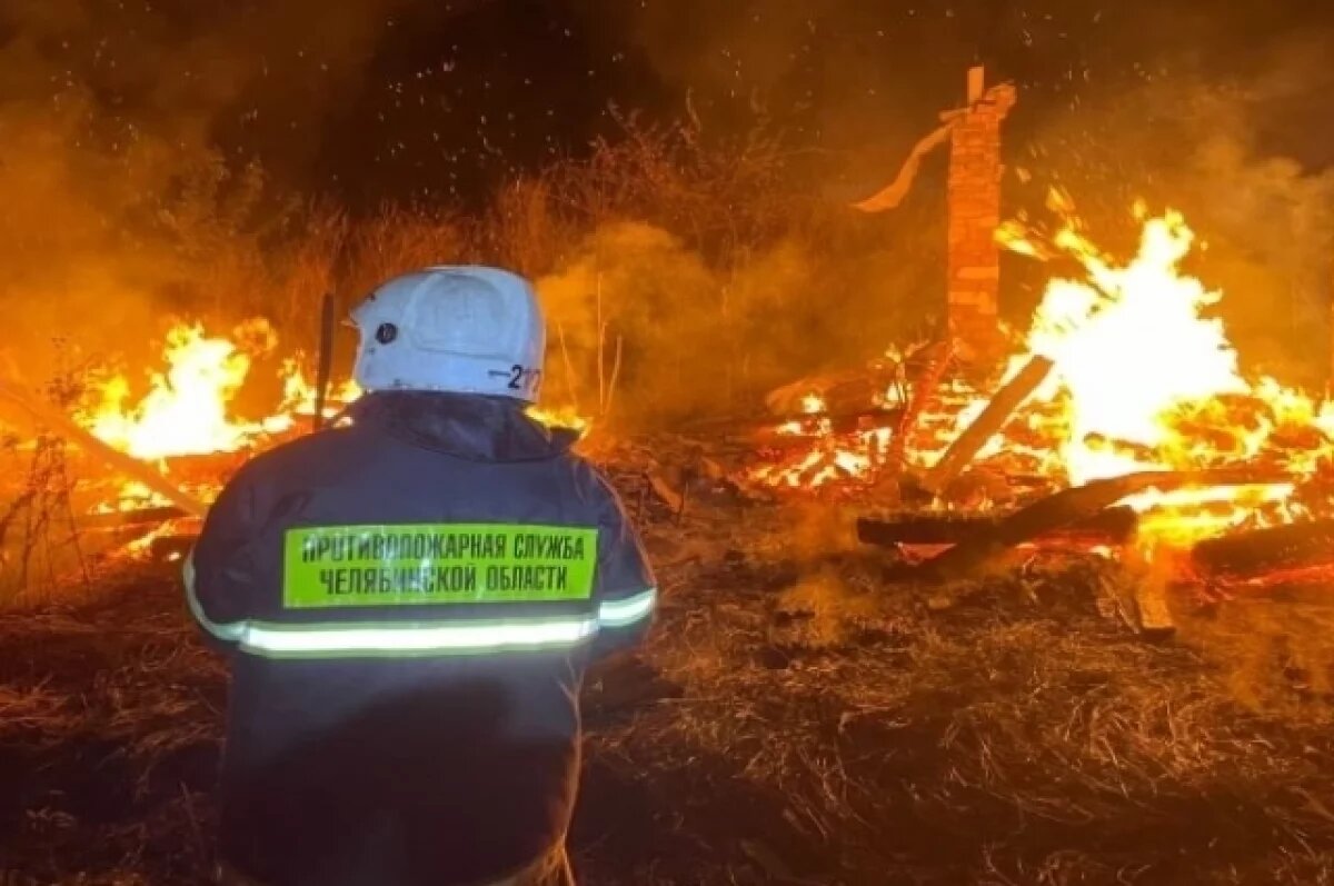    В СНТ под Копейском огонь уничтожил две дачи