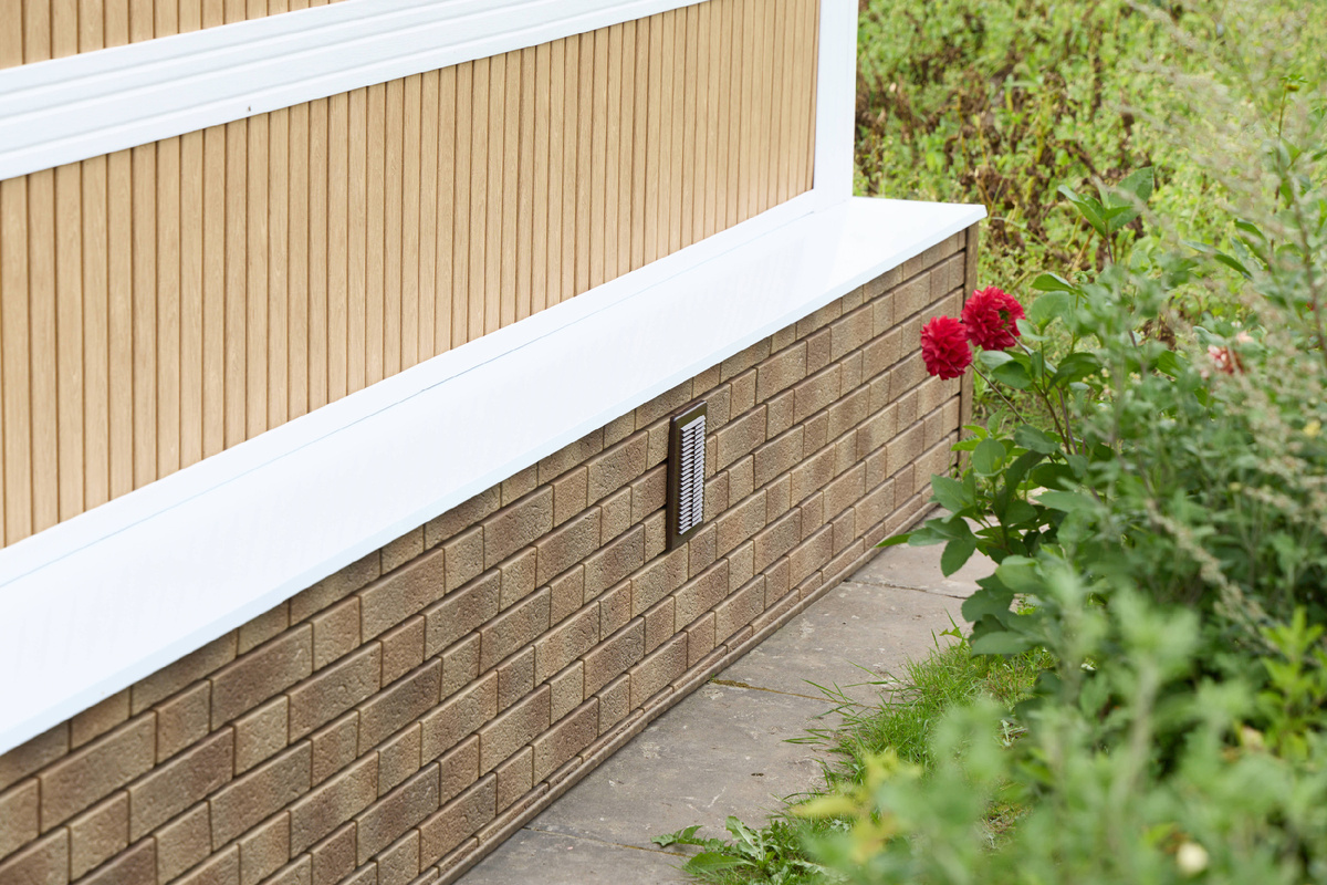 Цоколь из сайдинга под кирпич