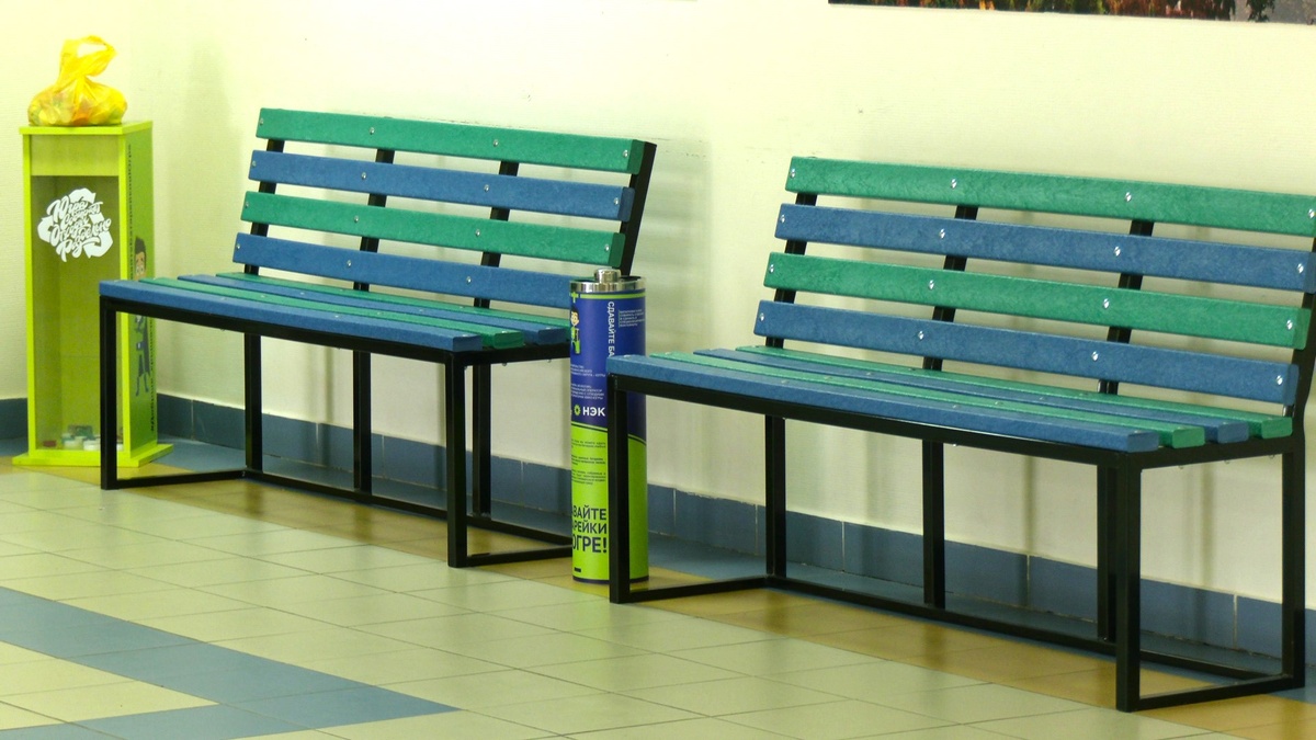    В Югре собирают вторсырьё и меняют на «счастливые лавочки»