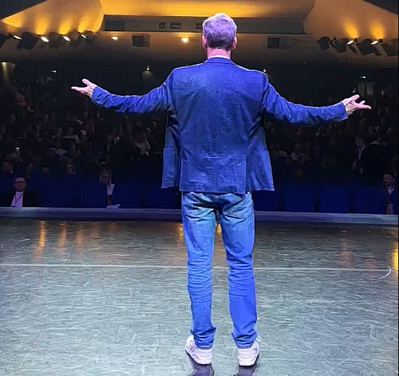 Освободи тело: Актерские практики против зажимов для уверенной жизни