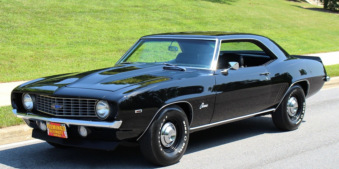 Волки в овечьих шкурах - 7 быстрых автомобилей разных эпох, по которым сразу и не скажешь.