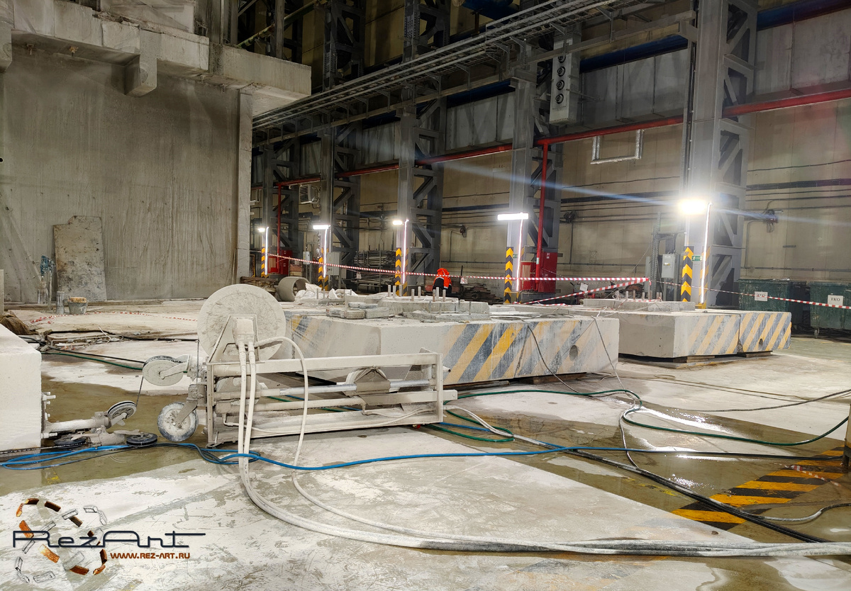 Канатная резка железобетонных фундаментов