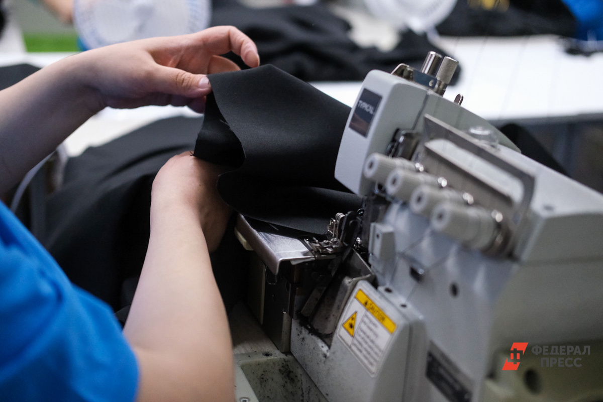 В среднем швеям предлагают в Удмуртии по 100 тысяч рублей ежемесячно.  Фото: Фото: ФедералПресс / Полина Зиновьева