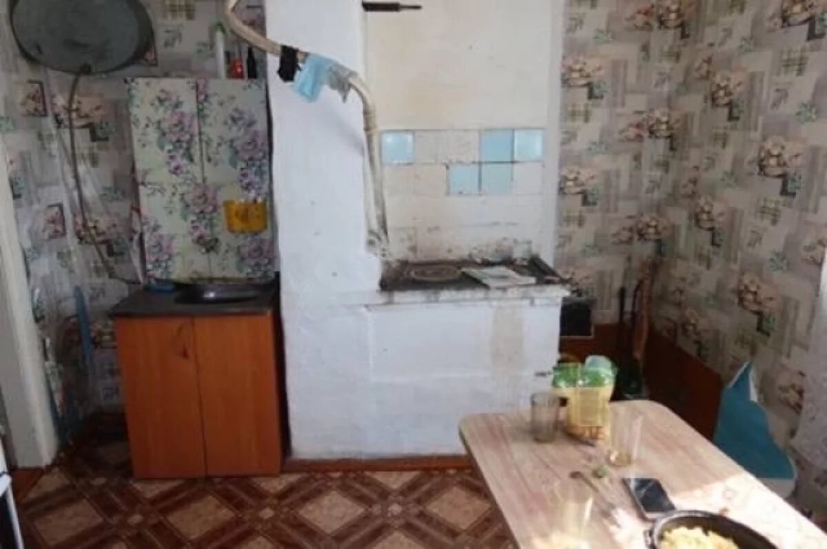    Жителя Хакасии обвинили в жестоком убийстве соседа и нападении на женщин