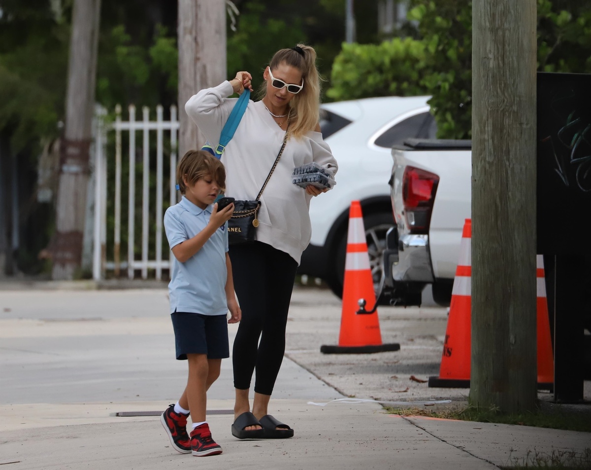 Анна Курникова с сыном Николасом