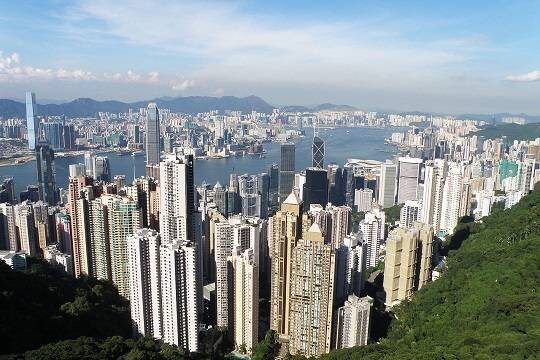    В Гонконге запретили дешёвые «квартиры-гробы»