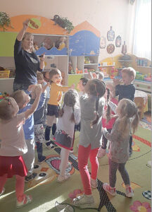 Занятия с детьми. / ФОТО из личного архива А.П. Шевцовой Администратор  📷
