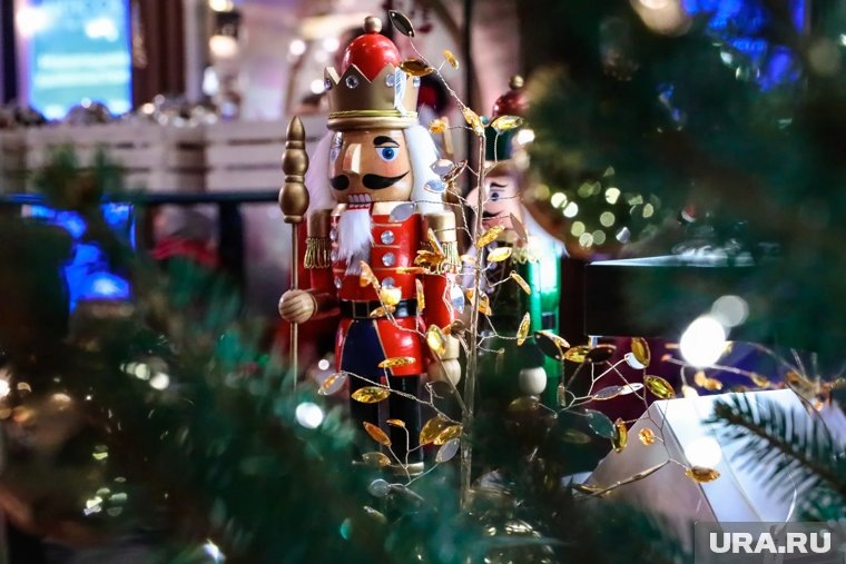    В Кургане началась запись на новогодние корпоративы в барах и ресторанах