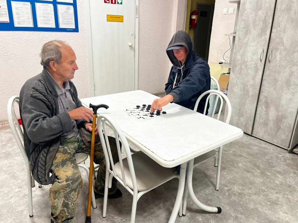 Источник: АНО СОН "Территория добра"📷    Не проходите мимо: как соцслужба «Территория добра» помогает в Волжском бездомным
