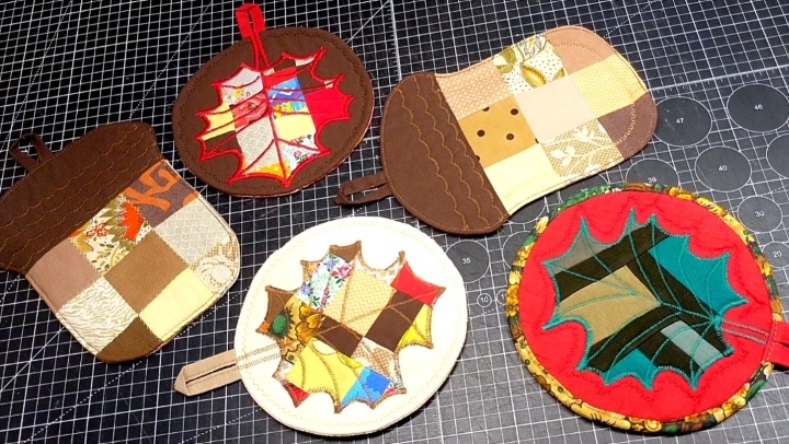 Прихватки в технике Пэчворк. Работа автора. Муза - осень🥰