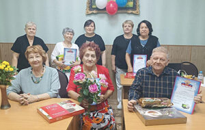 Соревнования по компьютерному многоборью (слева Т.И. Троицкая). Администратор  📷
