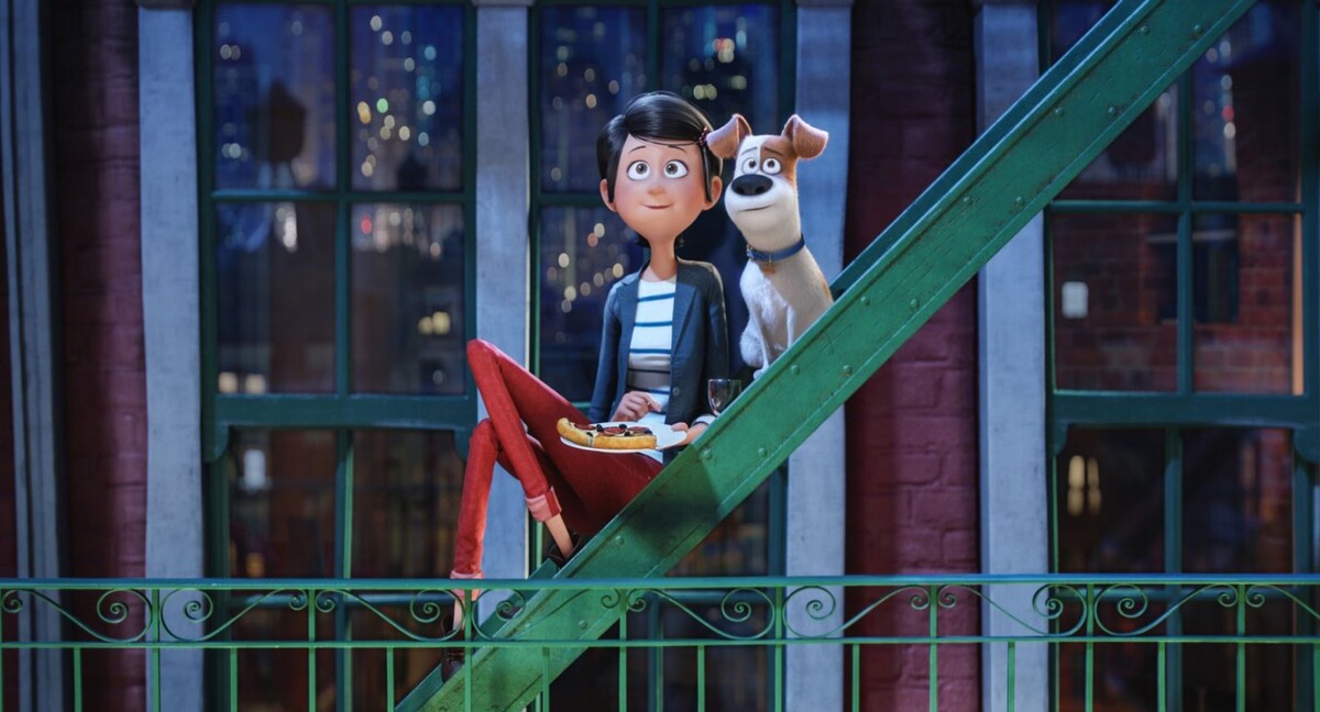 Я мечтаю хотя бы раз оказаться в таком моменте: сидеть на пожарной лестнице где-нибудь на Манхэттене, смотреть на огни города, есть кусок пиццы и чувствовать, что ты — внутри этого огромного, шумного, но такого настоящего мира. 