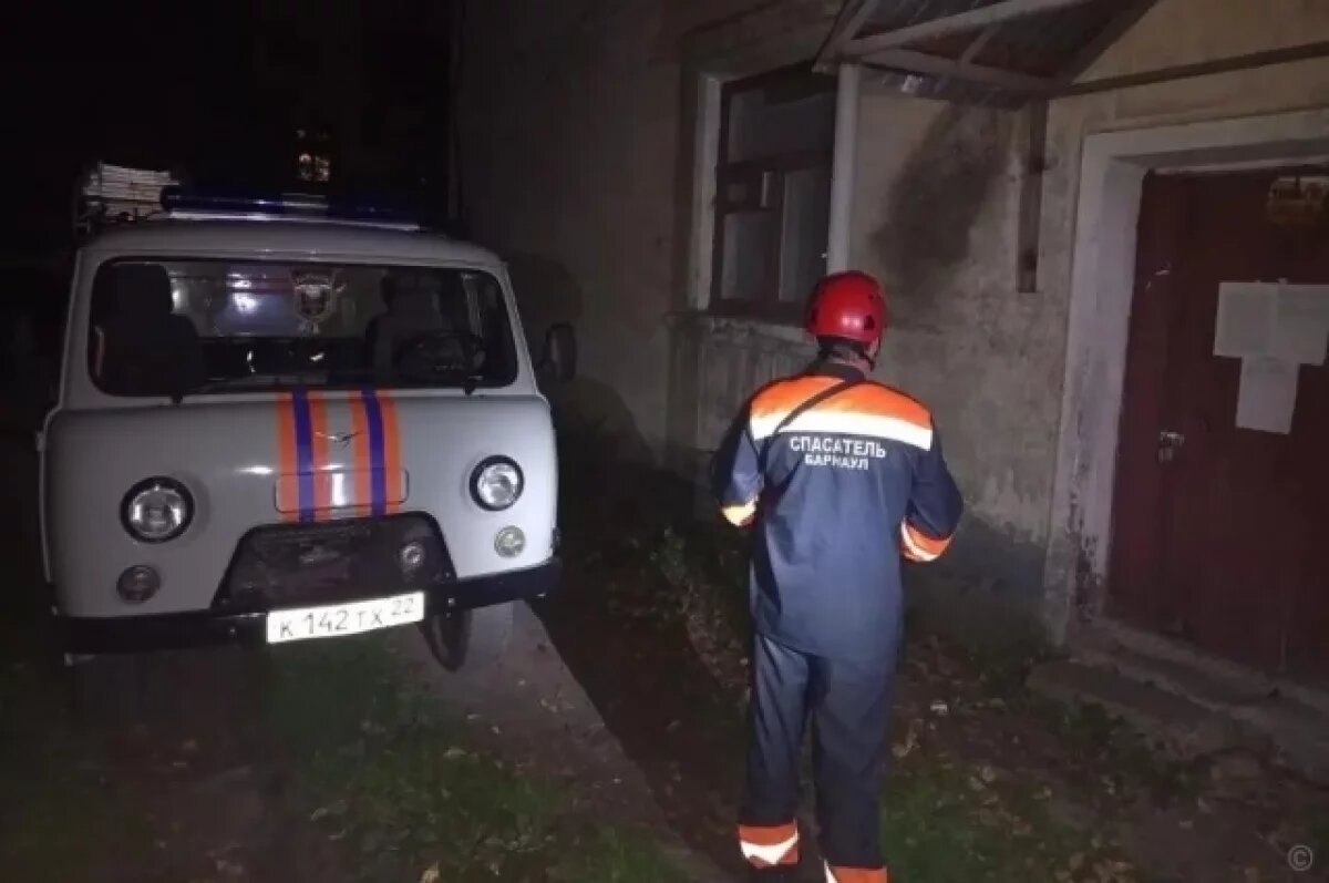    В Барнауле расселят дом, в котором обрушился потолок