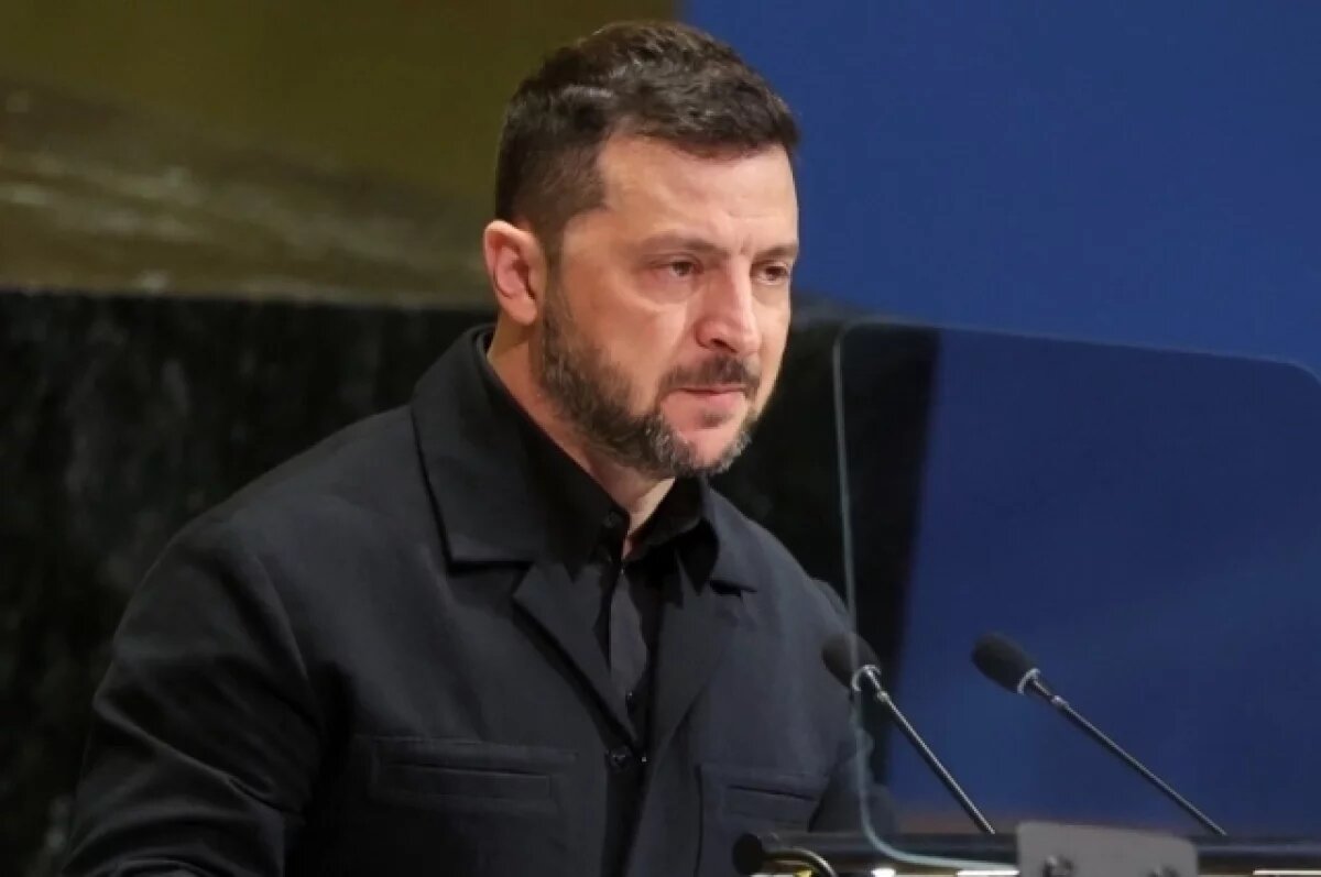    Зеленский заявил о готовности обсуждать новые границы де-факто