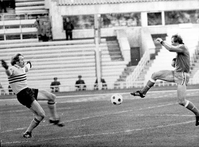 Это "раскоряка" или "бабочка"?