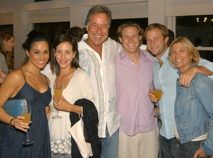 Меган Маркл и Тревор Энгельсон с коллегами в 2005 году. 