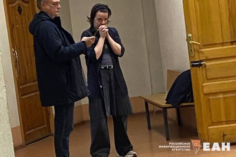    ЕАН. Отец и супруга Носкова